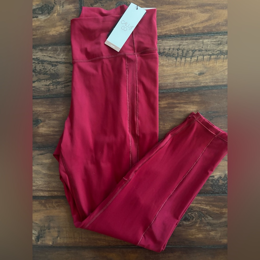 NWT CALIA by Carrie Underwood Leggings With Pockets